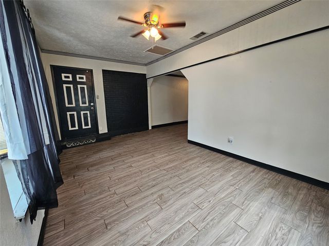 119 Palm Oak Drive, Dallas, TX 75217