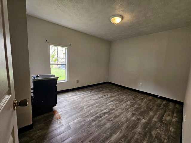 119 Palm Oak Drive, Dallas, TX 75217