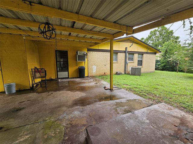 119 Palm Oak Drive, Dallas, TX 75217