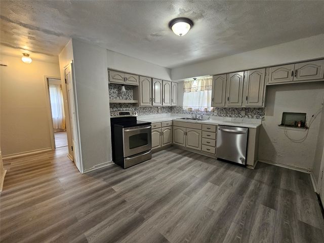 119 Palm Oak Drive, Dallas, TX 75217