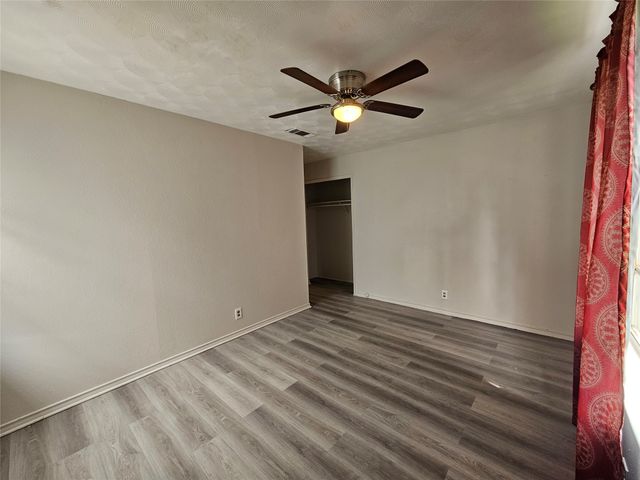119 Palm Oak Drive, Dallas, TX 75217