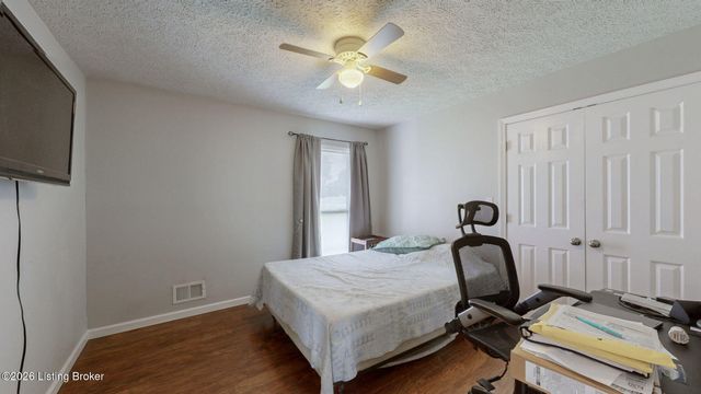 253 Country Manor Ln, Shepherdsville, KY 40165