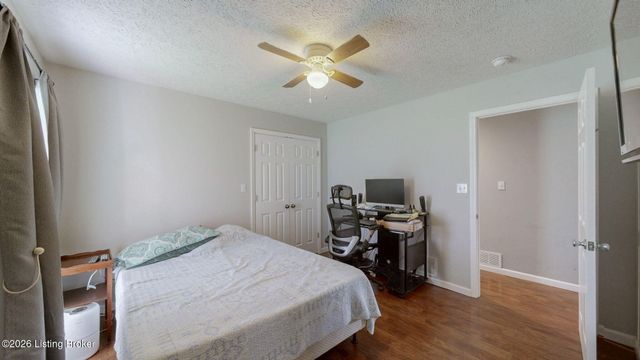 253 Country Manor Ln, Shepherdsville, KY 40165