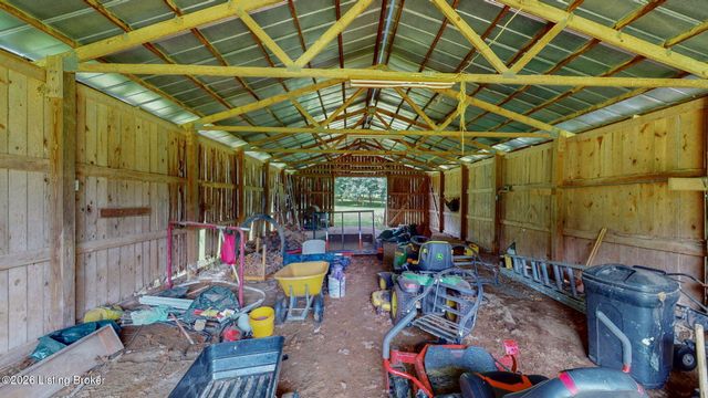 253 Country Manor Ln, Shepherdsville, KY 40165