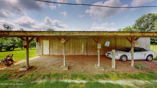 253 Country Manor Ln, Shepherdsville, KY 40165