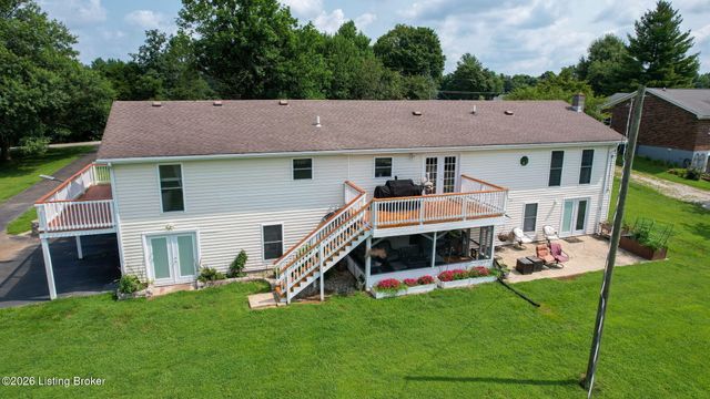 253 Country Manor Ln, Shepherdsville, KY 40165