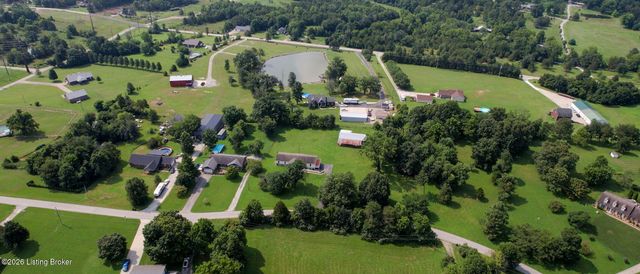 253 Country Manor Ln, Shepherdsville, KY 40165
