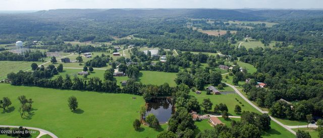 253 Country Manor Ln, Shepherdsville, KY 40165