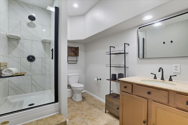 1325 Boole Rd, Applegate, CA 95703