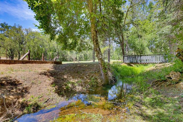 1325 Boole Rd, Applegate, CA 95703