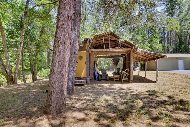 1325 Boole Rd, Applegate, CA 95703
