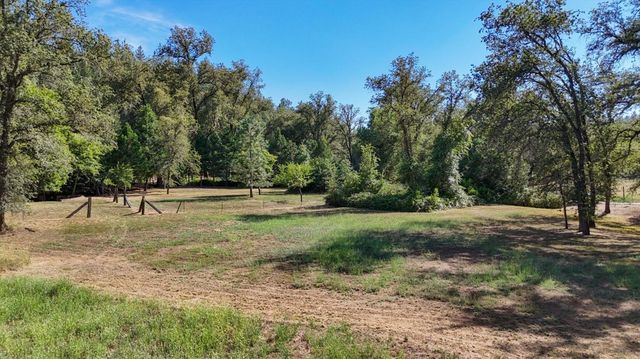 1325 Boole Rd, Applegate, CA 95703