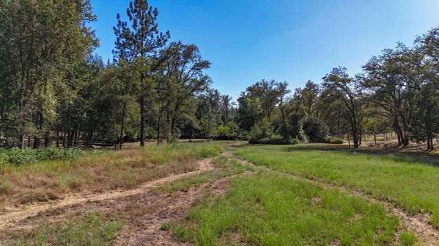 1325 Boole Rd, Applegate, CA 95703