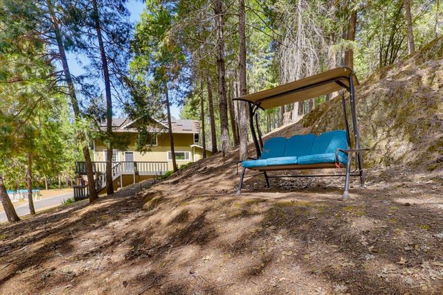 1325 Boole Rd, Applegate, CA 95703