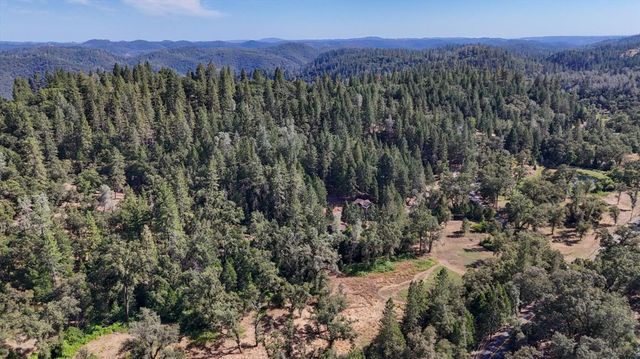 1325 Boole Rd, Applegate, CA 95703