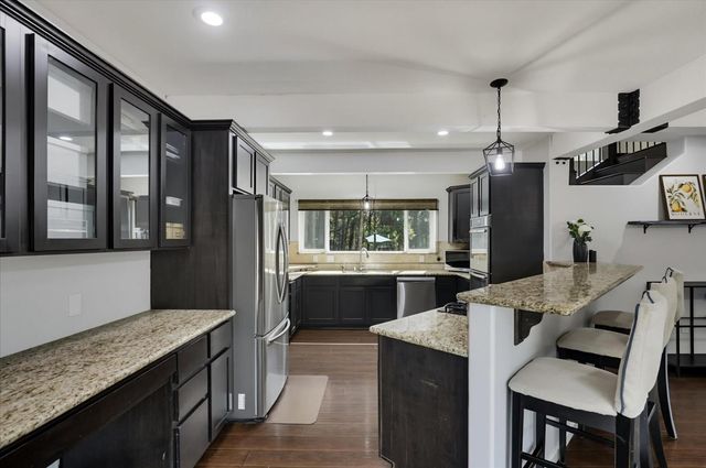 1325 Boole Rd, Applegate, CA 95703