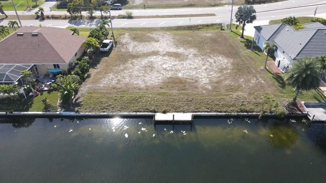 3113 DIPLOMAT PARKWAY W, Cape Coral, FL 33993