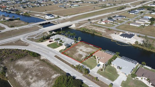 3113 DIPLOMAT PARKWAY W, Cape Coral, FL 33993
