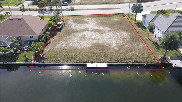 3113 DIPLOMAT PARKWAY W, Cape Coral, FL 33993