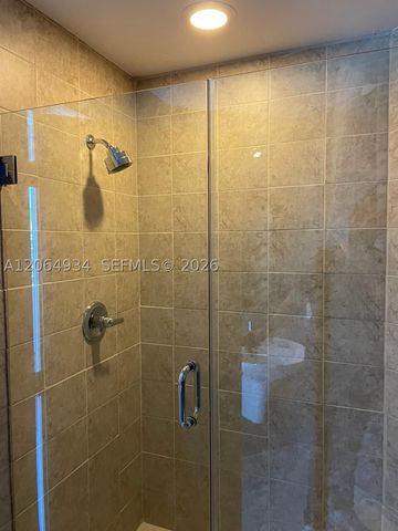 60 SW 13th St 3426, Miami, FL 33130