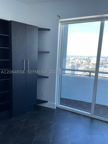 60 SW 13th St 3426, Miami, FL 33130