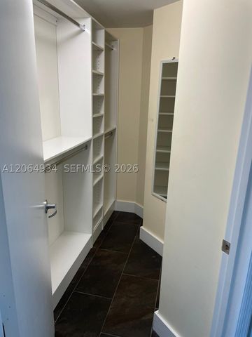 60 SW 13th St 3426, Miami, FL 33130