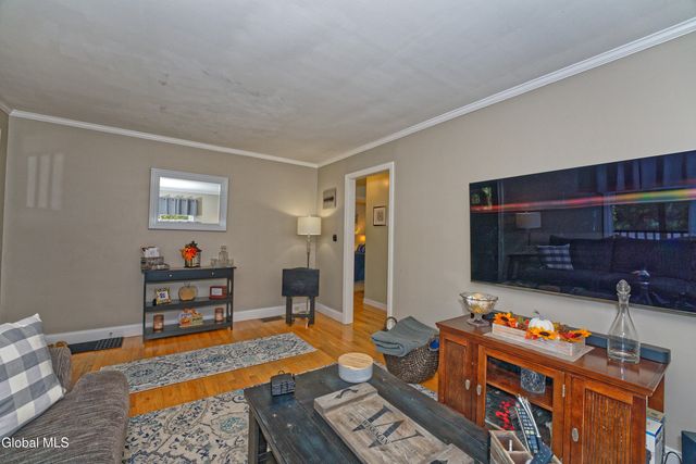 3580 River Road, Rensselaer, NY 12144