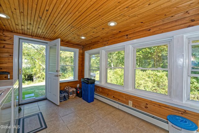3580 River Road, Rensselaer, NY 12144