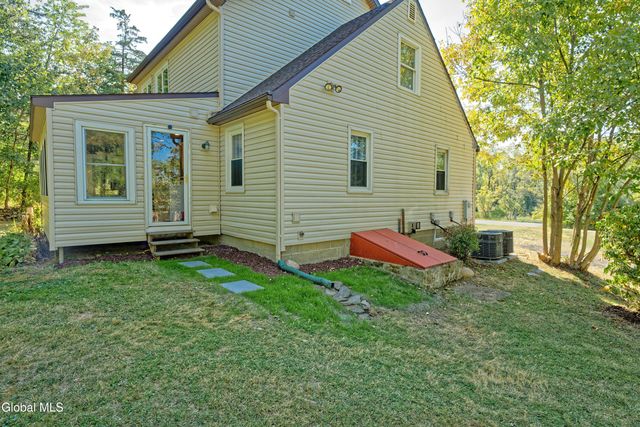 3580 River Road, Rensselaer, NY 12144