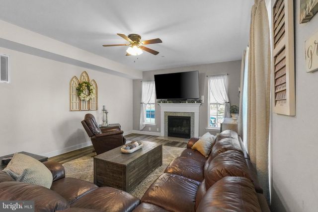 14930 OAKS RD, Charlotte Hall, MD 20622