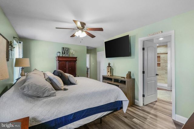 14930 OAKS RD, Charlotte Hall, MD 20622