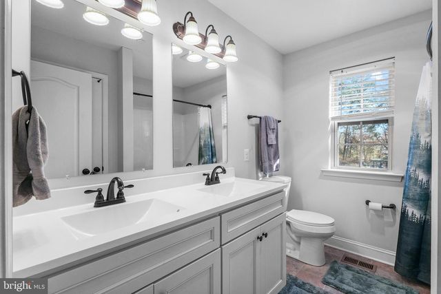 14930 OAKS RD, Charlotte Hall, MD 20622