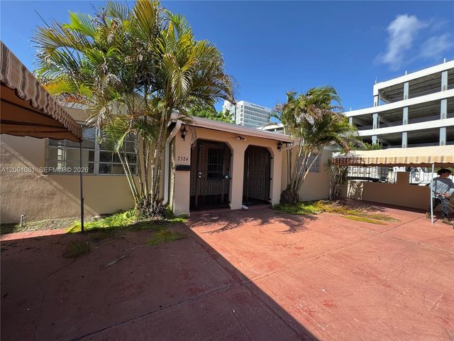 2524 SW 6th St, Miami, FL 33135