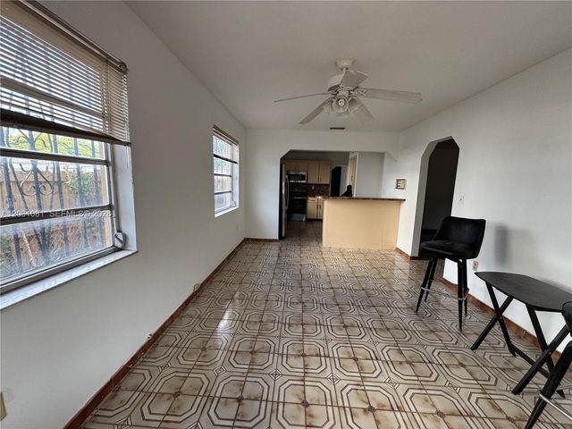2524 SW 6th St, Miami, FL 33135