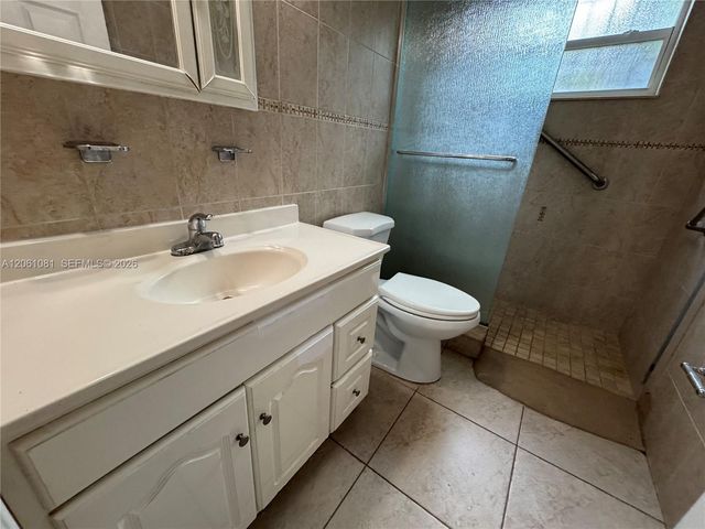 2524 SW 6th St, Miami, FL 33135