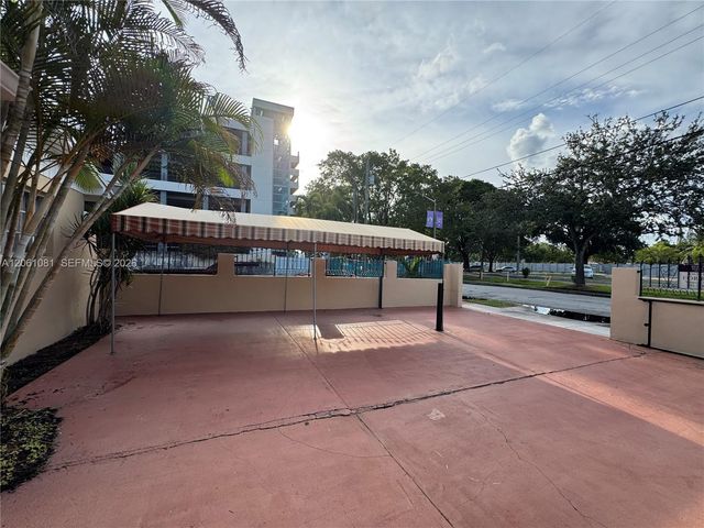 2524 SW 6th St, Miami, FL 33135