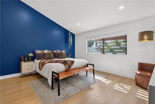 1261 Cabrillo Park Drive, Santa Ana, CA 92701