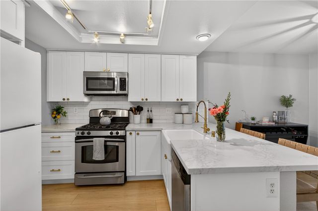 1261 Cabrillo Park Drive, Santa Ana, CA 92701