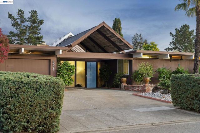 8077 Shay Dr, Oakland, CA 94605