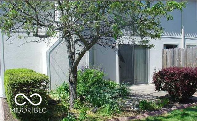 8542 La Corrida Court 46A, Indianapolis, IN 46227