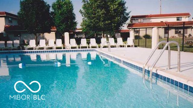 8542 La Corrida Court 46A, Indianapolis, IN 46227