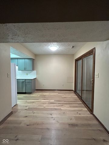 8542 La Corrida Court 46A, Indianapolis, IN 46227