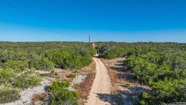 000 SD 31838, Rocksprings, TX 78880