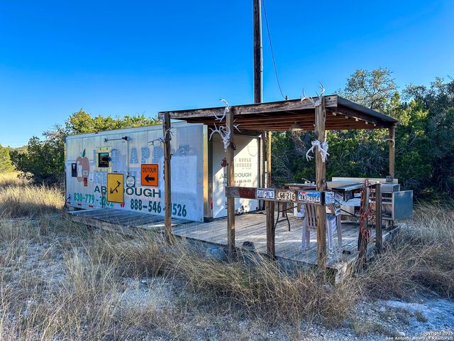 000 SD 31838, Rocksprings, TX 78880