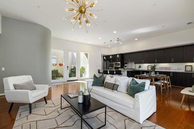 730 Equinox Way, Palm Springs, CA 92262