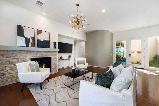 730 Equinox Way, Palm Springs, CA 92262