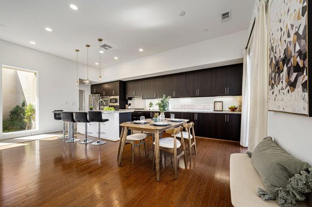 730 Equinox Way, Palm Springs, CA 92262