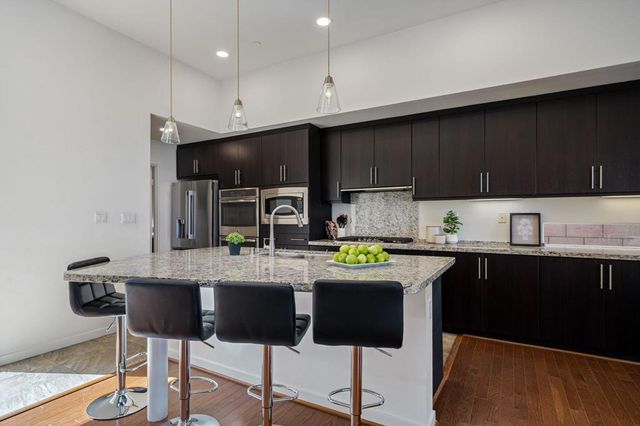 730 Equinox Way, Palm Springs, CA 92262