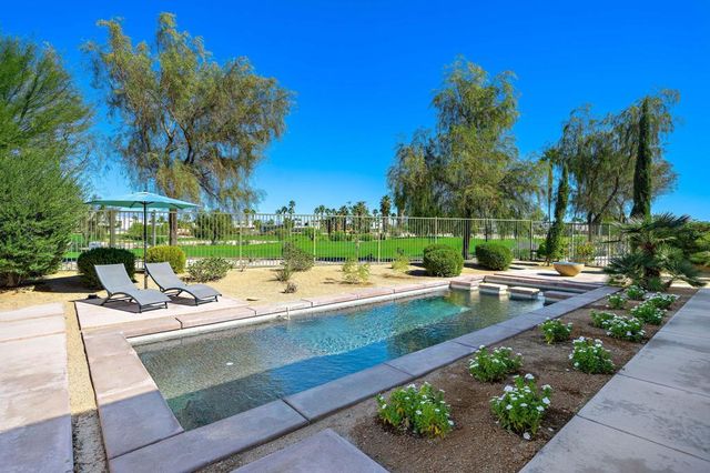 730 Equinox Way, Palm Springs, CA 92262