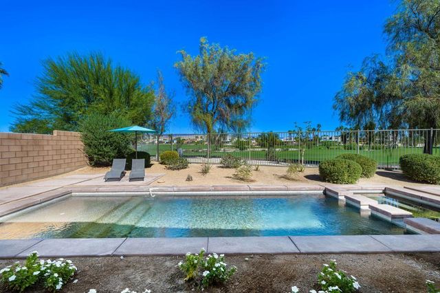 730 Equinox Way, Palm Springs, CA 92262